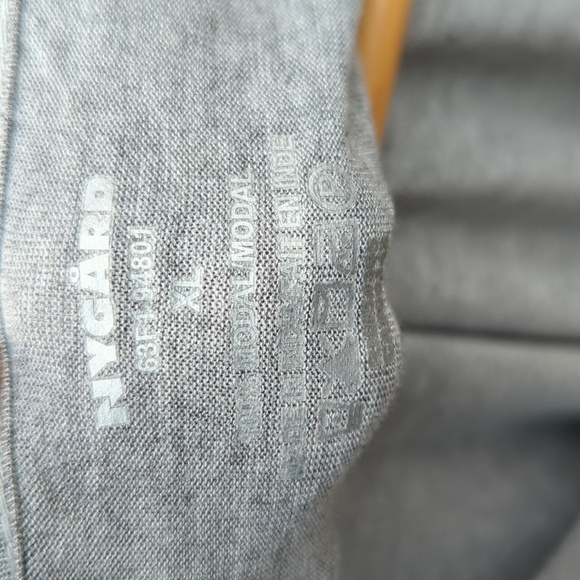 Womens Nygard Gray V-Neck Women's Top - Size XL Excellent Condition - Picture 3 of 5